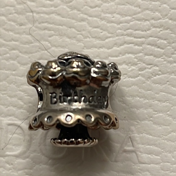 “New” Authentic Pandora Happy Birthday cake charm, sterling silver - Picture 4 of 8